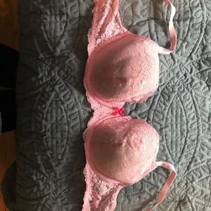 38C VS Bra